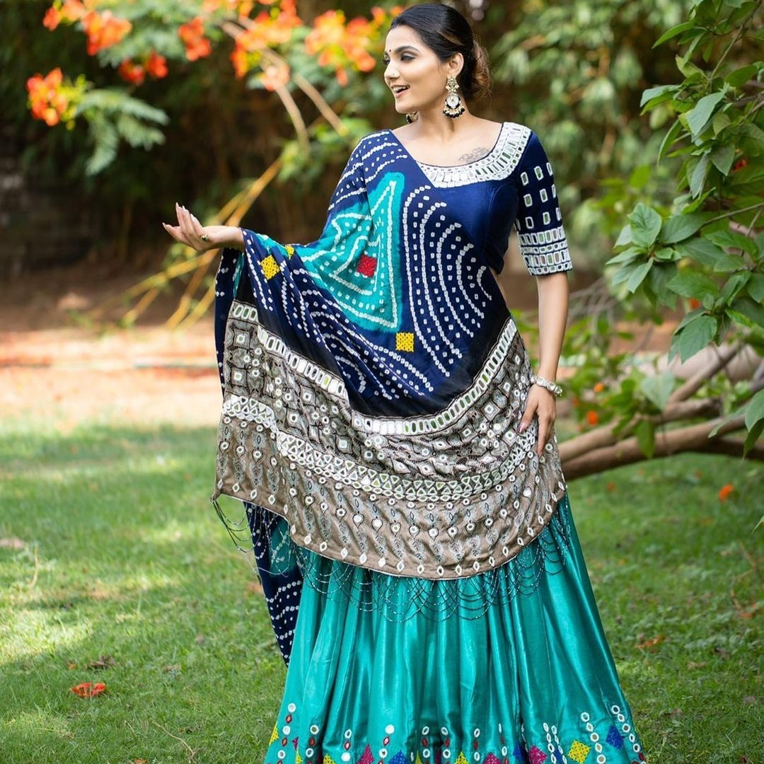 FIROJI LENGHA CHOLI WITH REAL MIRROR WORK AND ATTACHED FIROJI DUPATTA  SF-1340