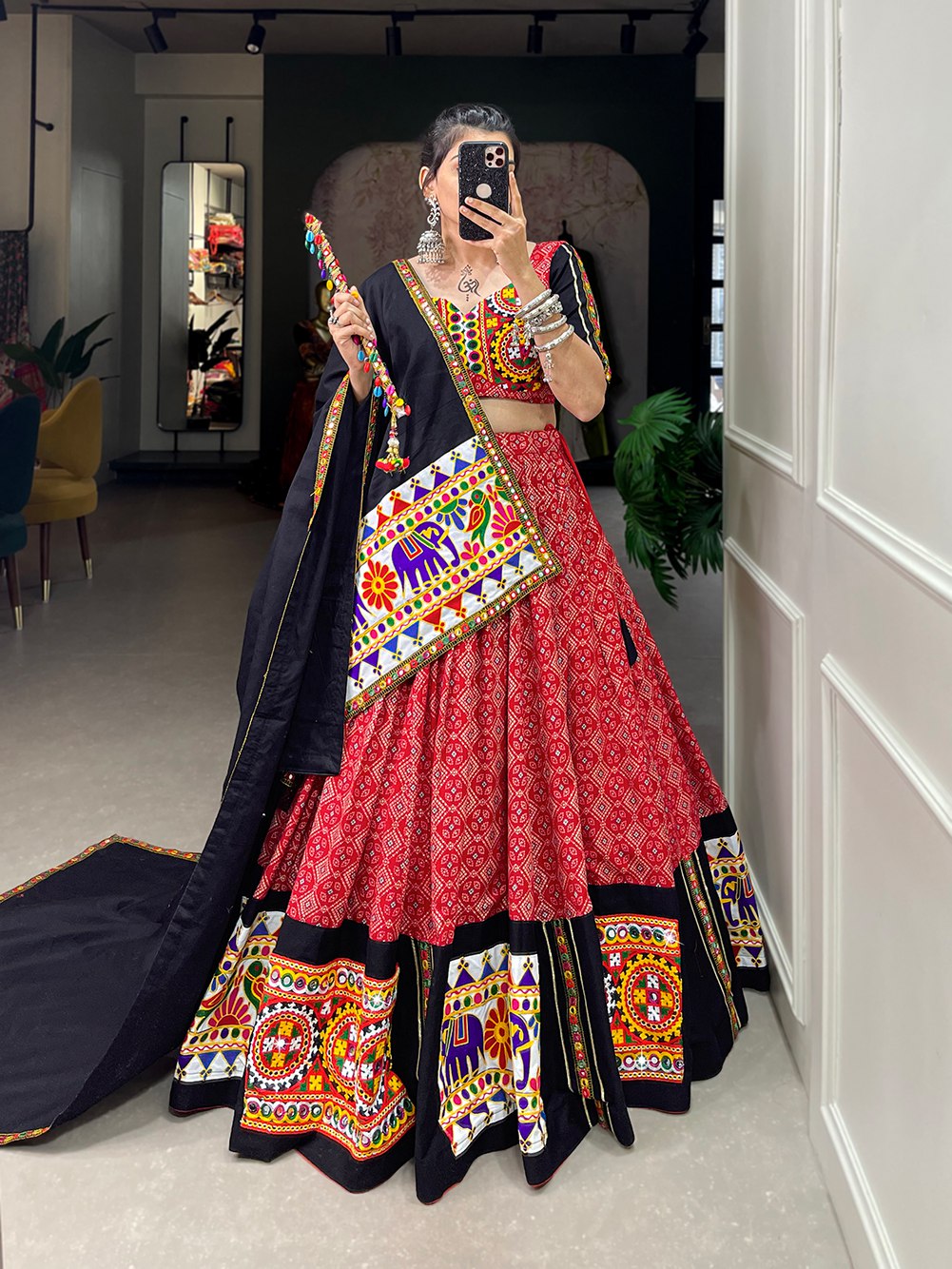 Beautiful Masterpiece f garba Choli Embellishes With Gamthi Work And Mirror Work Lehenga Choli