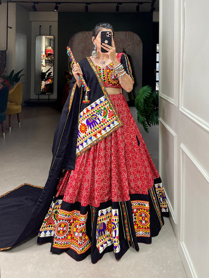 Beautiful Masterpiece f garba Choli Embellishes With Gamthi Work And Mirror Work Lehenga Choli