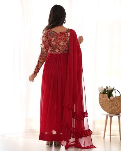 Red Color Stunning Fox Georgette Party Gown