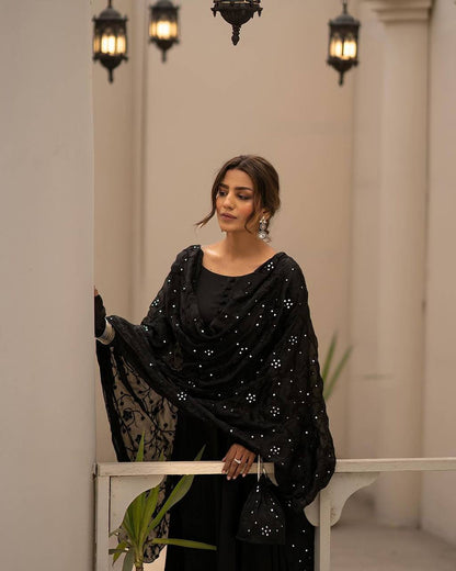 Suhana Black Sequin Embellished Dupatta With Gown